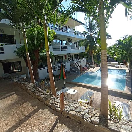 Jalyn'S Resort Sabang Puerto Galera Exterior photo