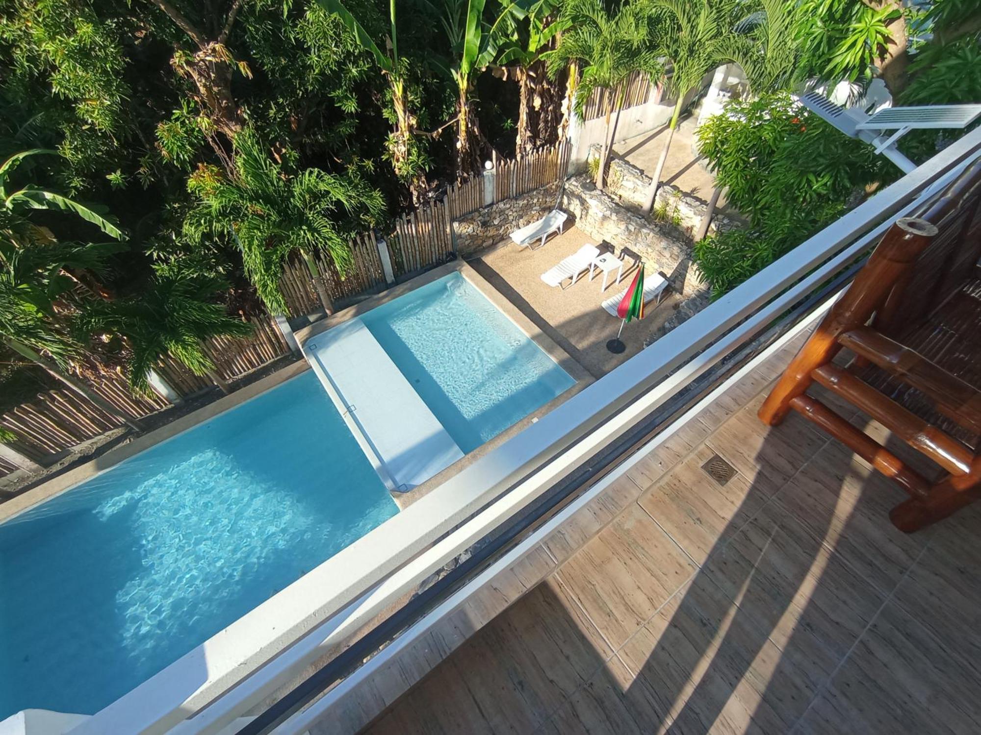 Jalyn'S Resort Sabang Puerto Galera Exterior photo